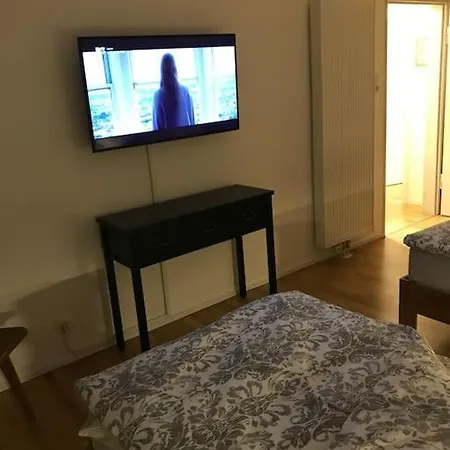 Stadtmitte Wuerzburg, Kueche, Balkon. * Wurtzburgo
