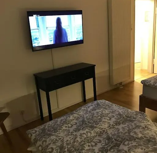 Stadtmitte Wuerzburg, Kueche, Balkon. * Würzburg