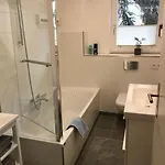 Apartment Stadtmitte Wuerzburg, Kueche, Balkon. Wurzburg